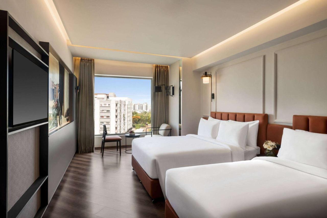 Ramada Encore By Wyndham Indore Nipania Exterior foto
